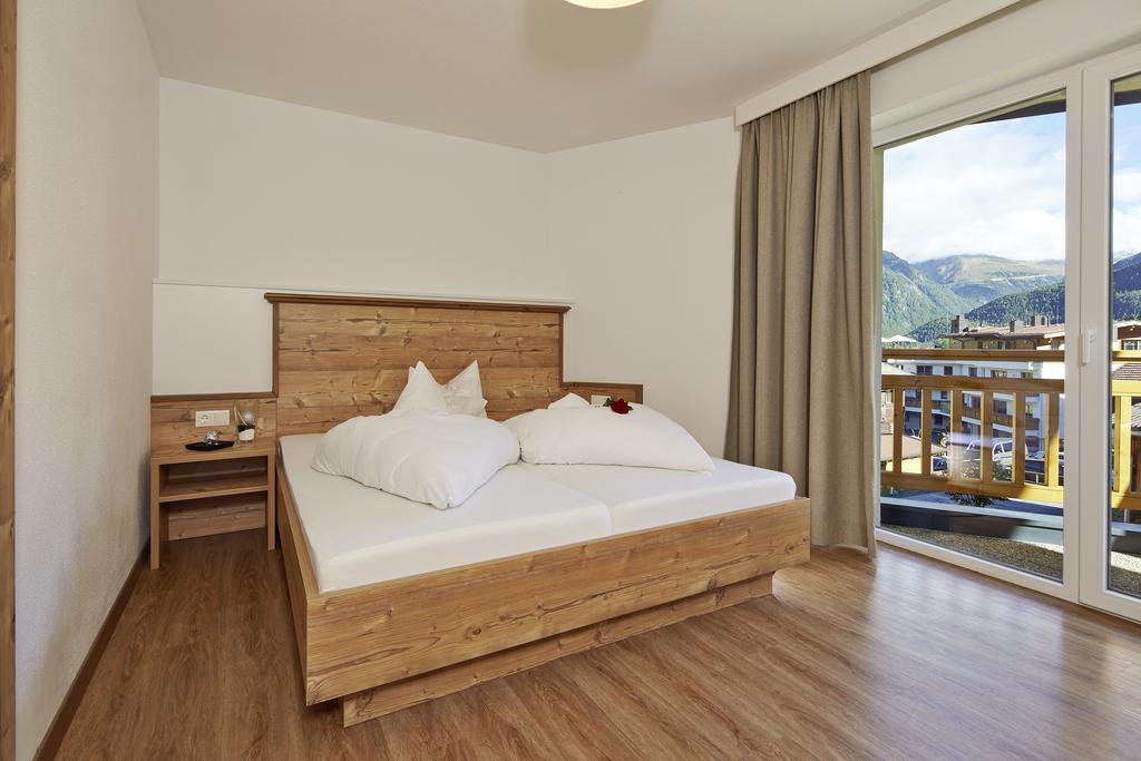 Alpendiamond Ski In & Bike Out Apartments Top 200, 400 & Penthouse 600 Ζόλντεν Δωμάτιο φωτογραφία