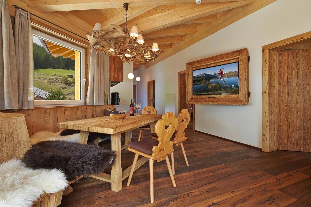 Alpendiamond Ski In & Bike Out Apartments Top 200, 400 & Penthouse 600 Ζόλντεν Δωμάτιο φωτογραφία
